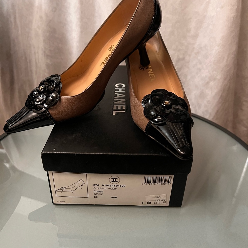 Vintage Chanel pumps